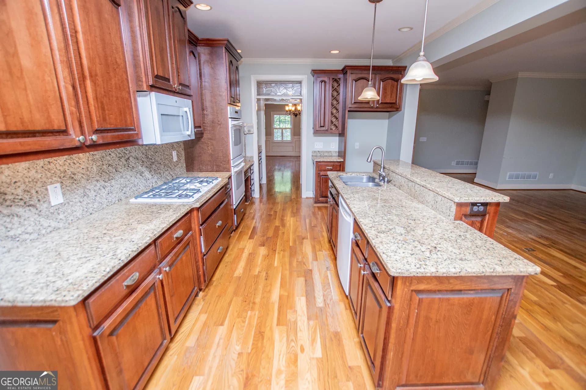 133 Stonegate Trl — photo 9 of 102