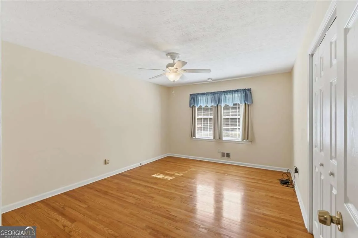 3293 Bright Star Rd — photo 4 of 35