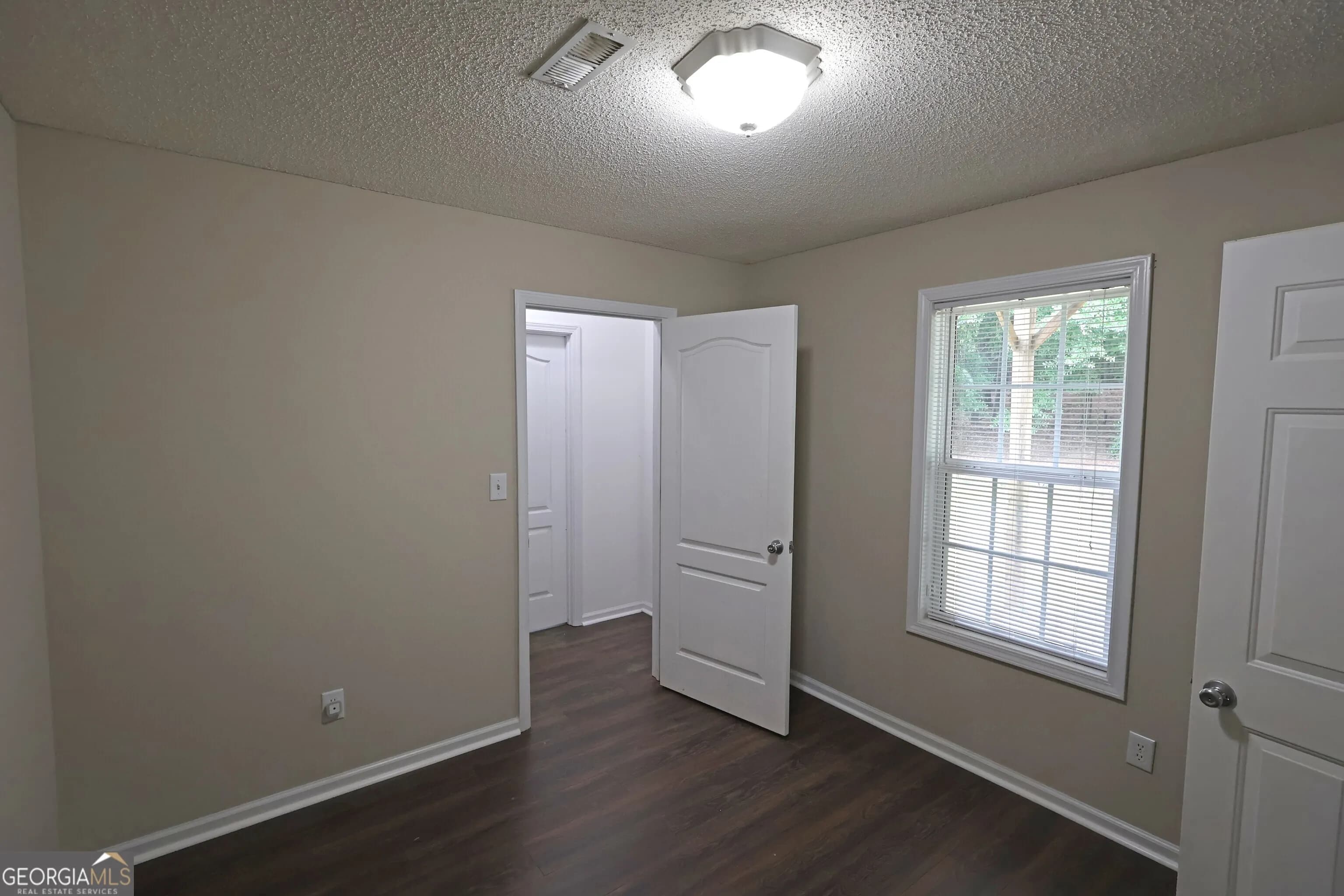 80 Oak Vale Ln — photo 33 of 48