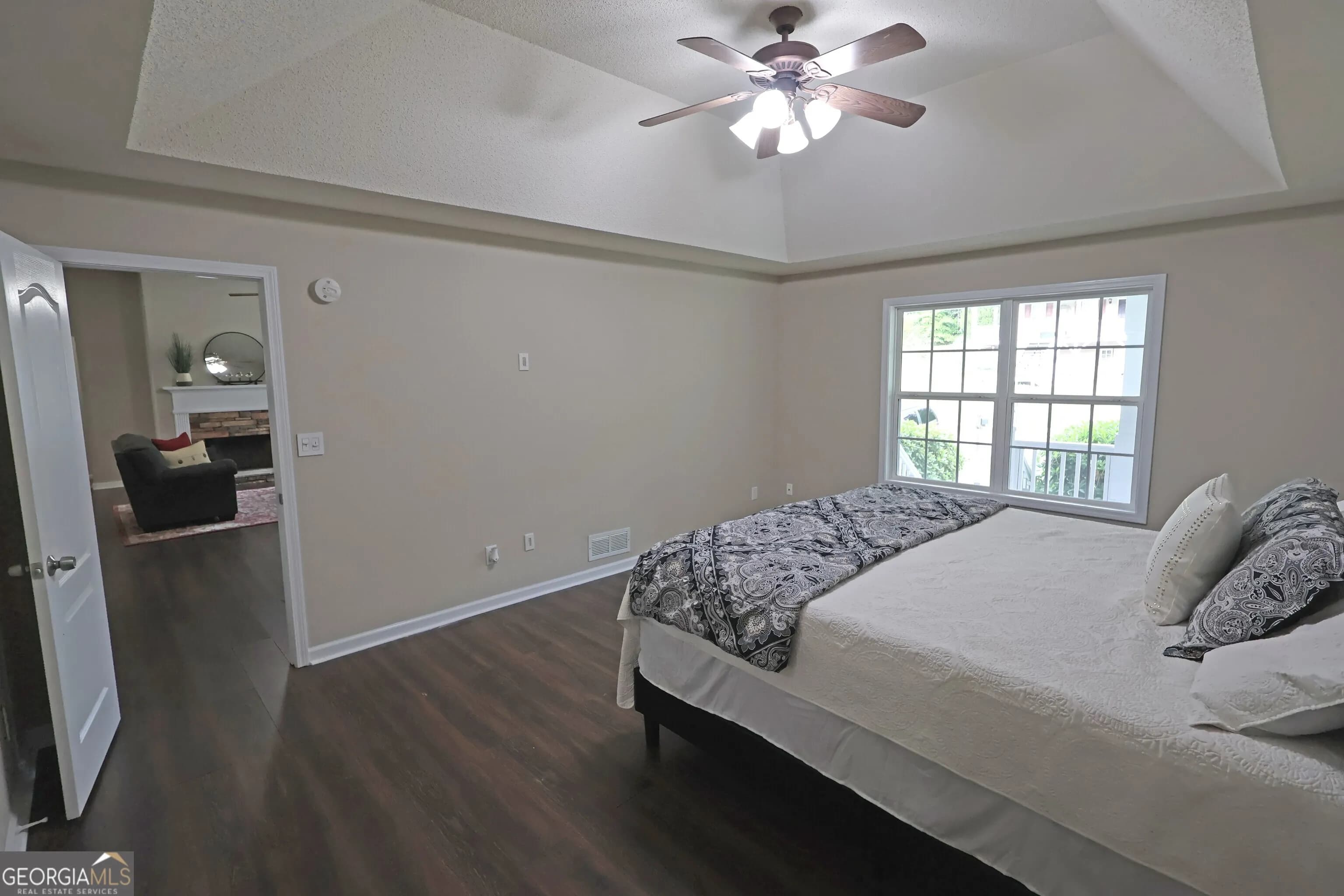 80 Oak Vale Ln — photo 8 of 48