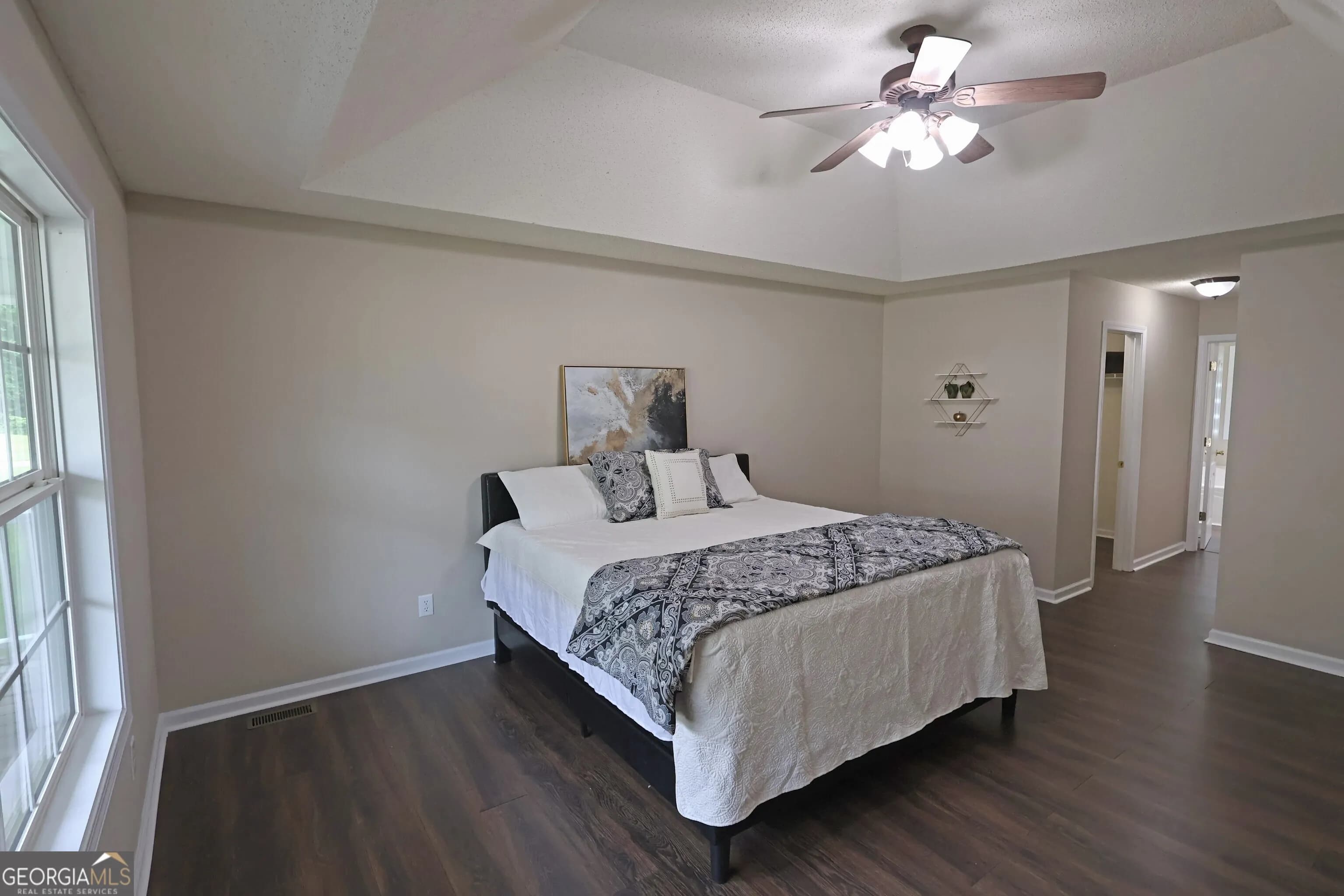 80 Oak Vale Ln — photo 9 of 48