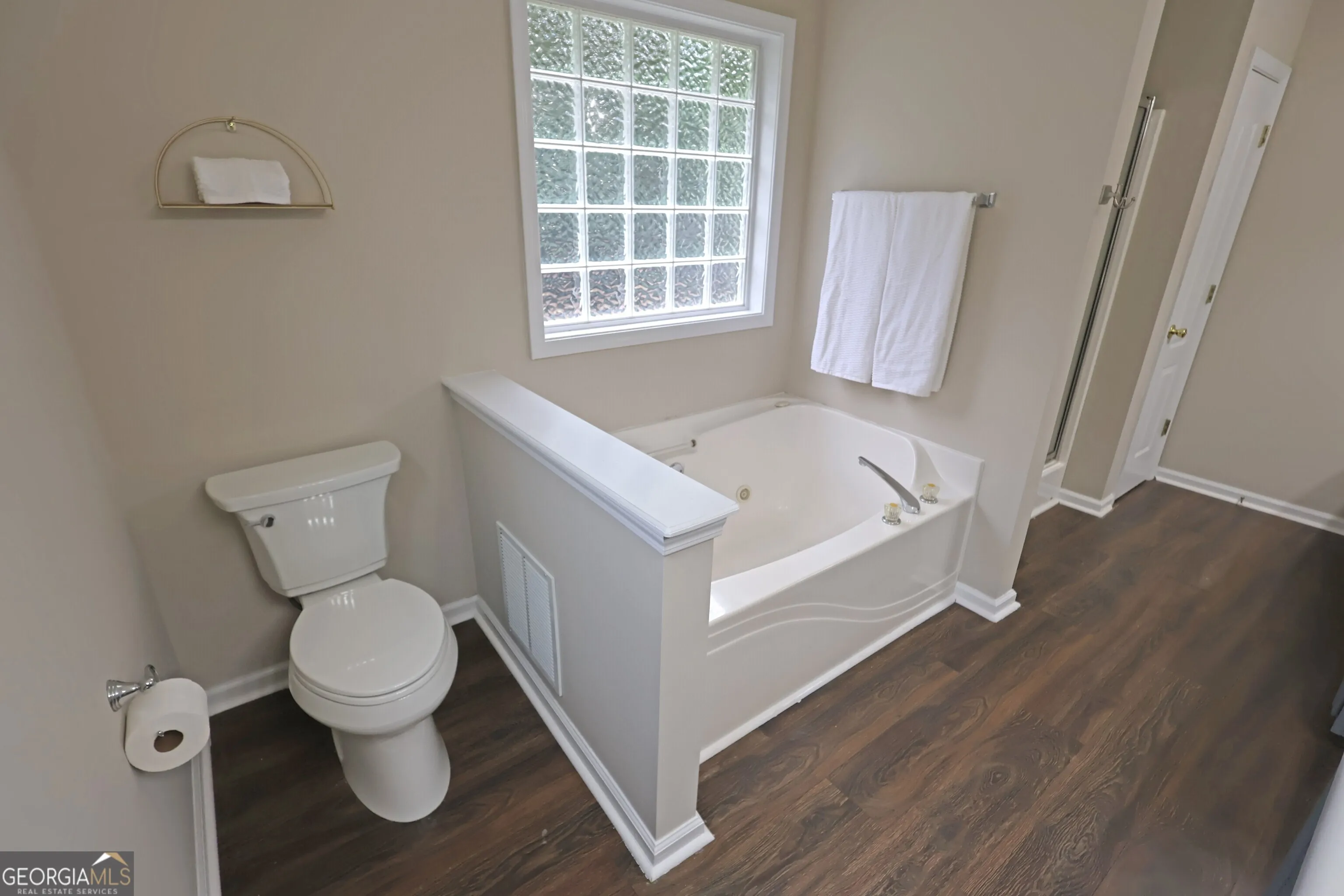 80 Oak Vale Ln — photo 15 of 48