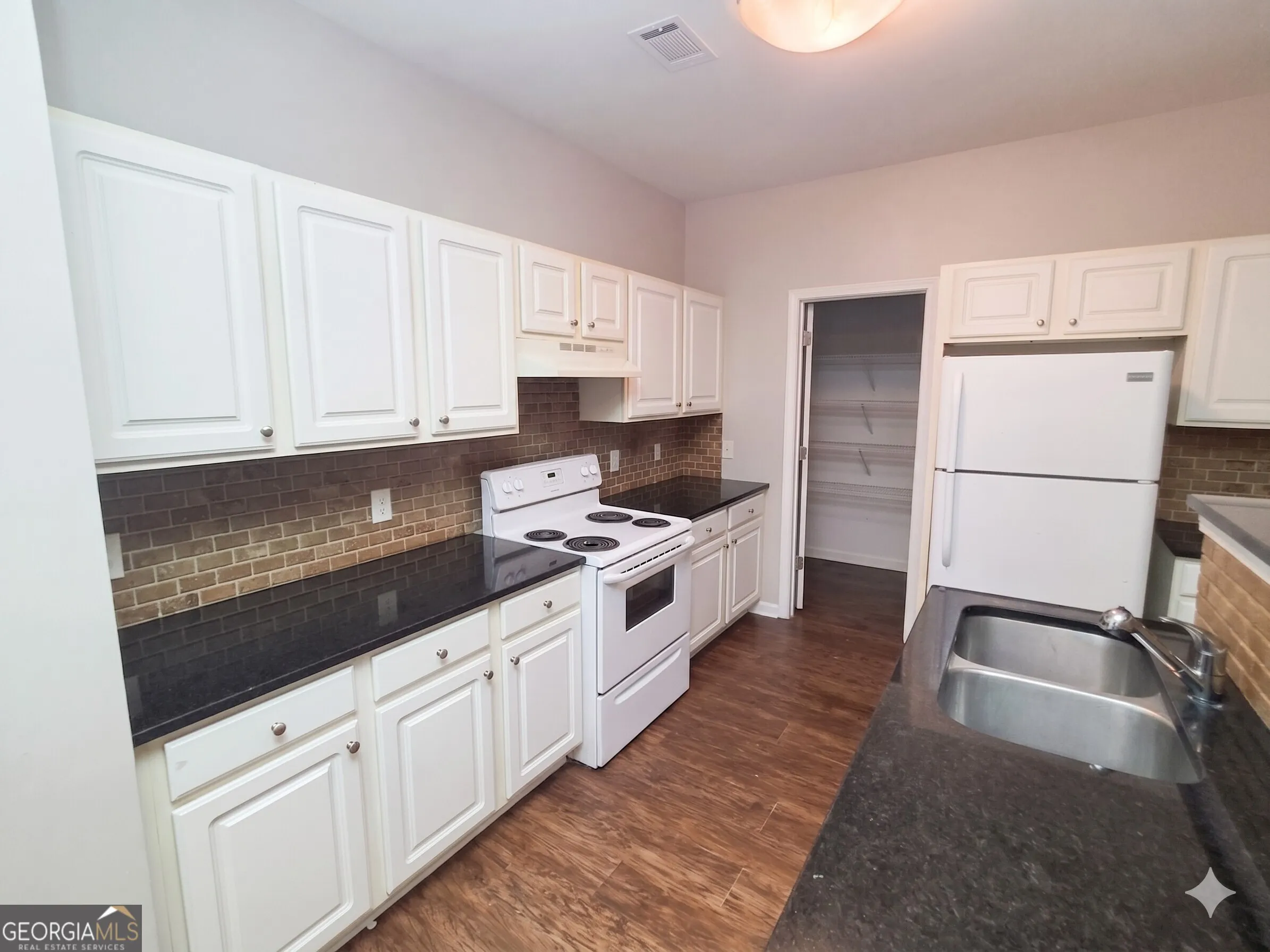 2100 Stonebrook Dr — photo 26 of 29
