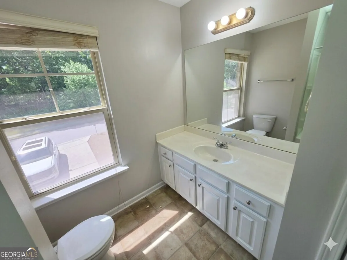 2100 Stonebrook Dr — photo 16 of 29