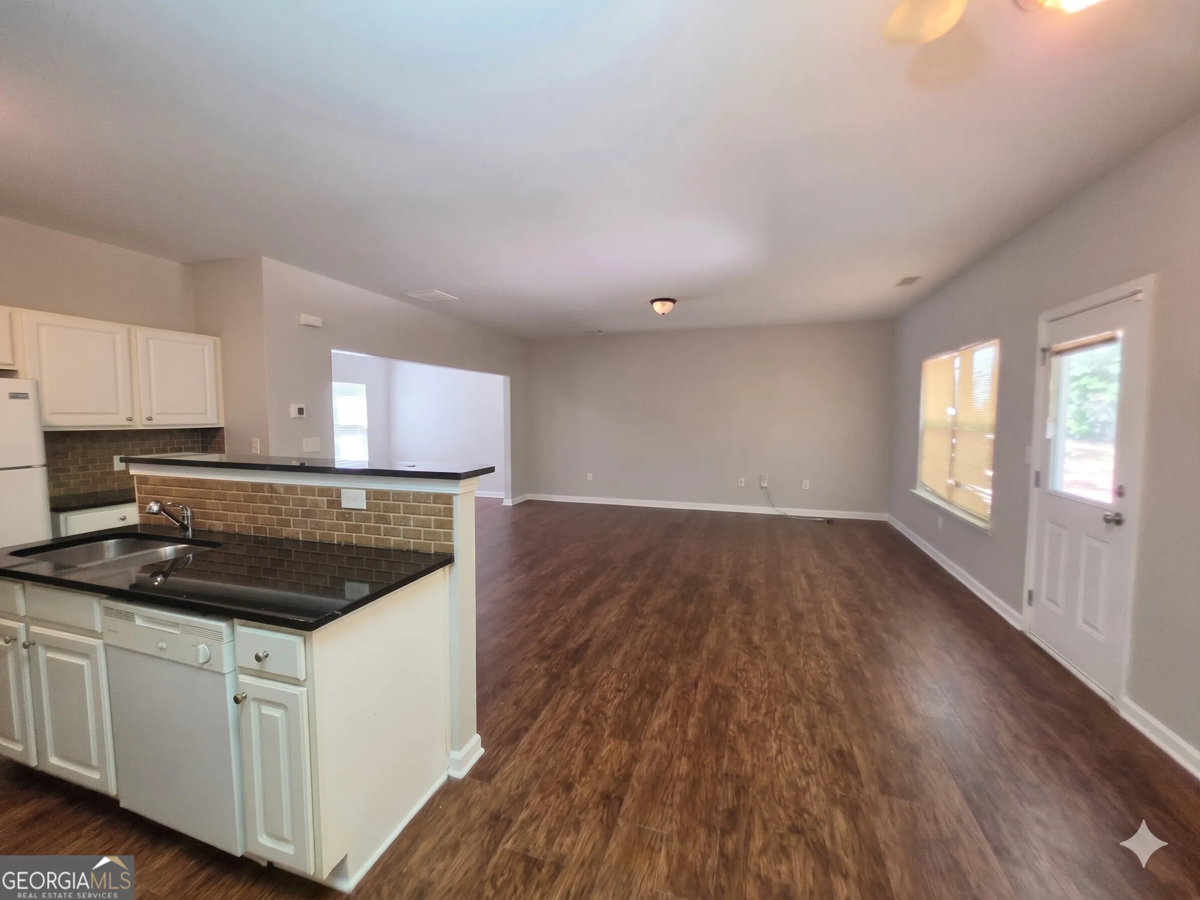 2100 Stonebrook Dr — photo 5 of 29