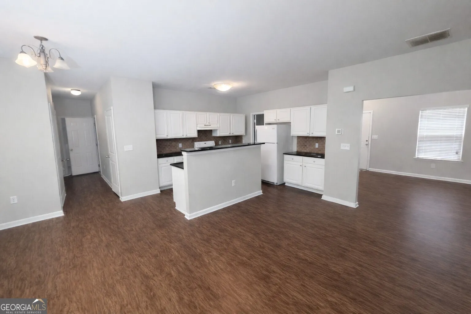 2100 Stonebrook Dr — photo 23 of 29