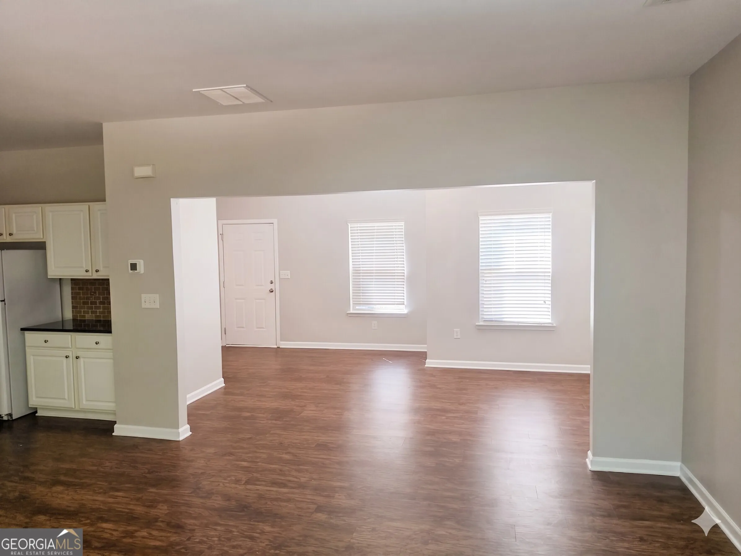 2100 Stonebrook Dr — photo 3 of 29