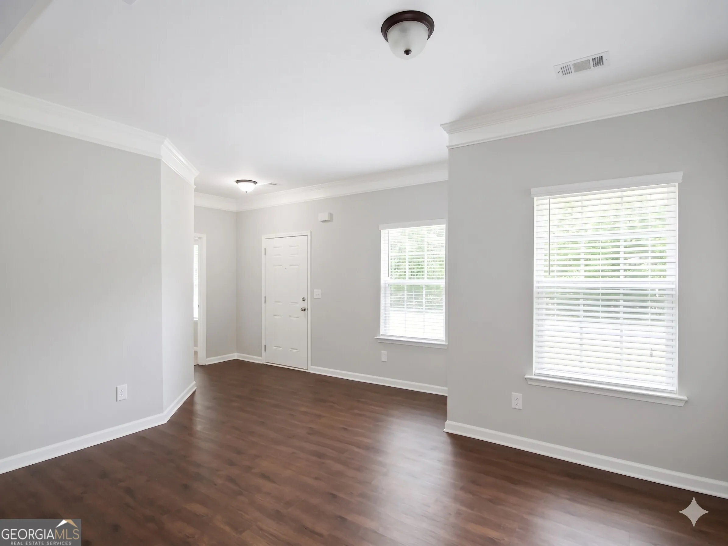 2100 Stonebrook Dr — photo 4 of 29