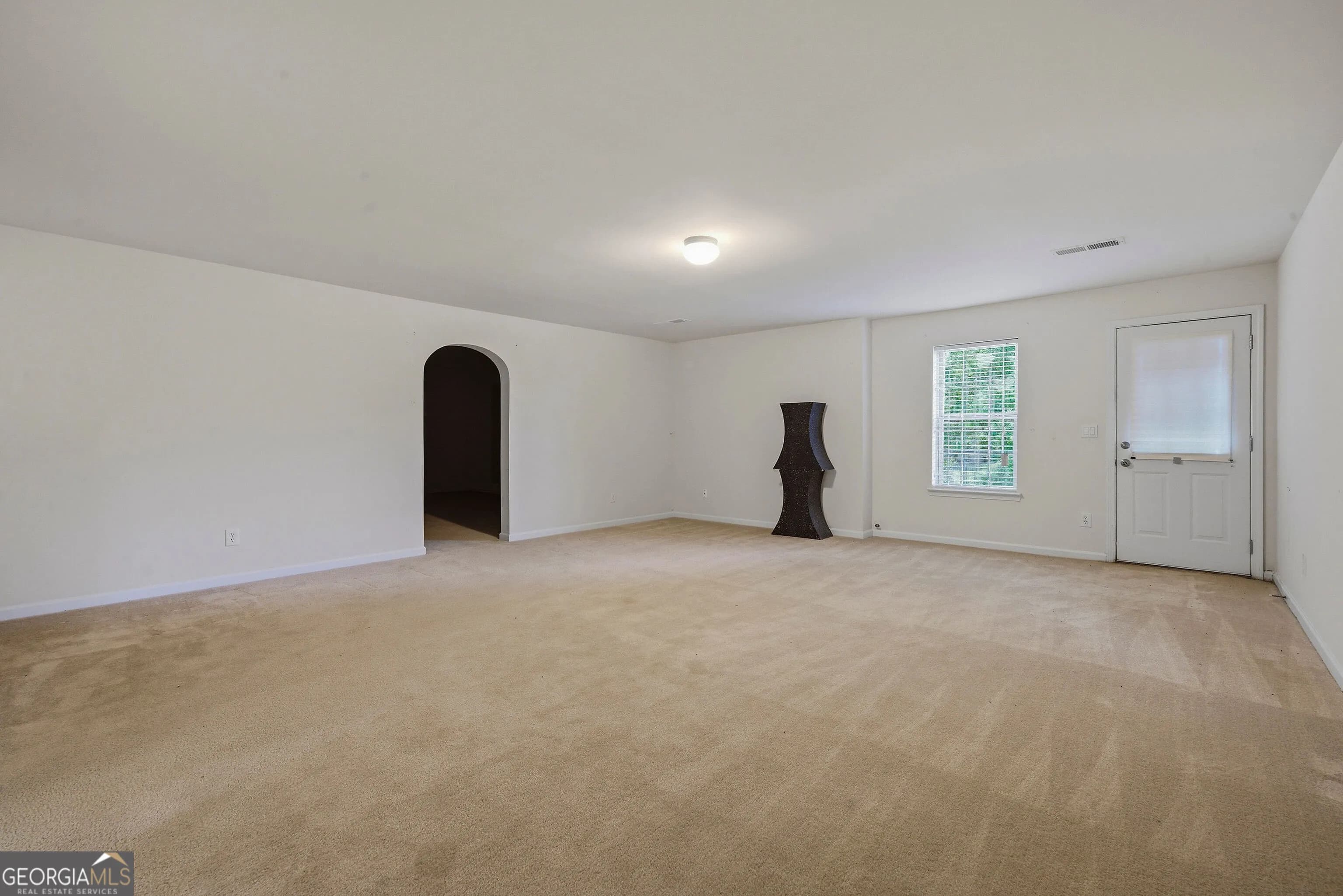 3581 Morinda Dr — photo 15 of 44