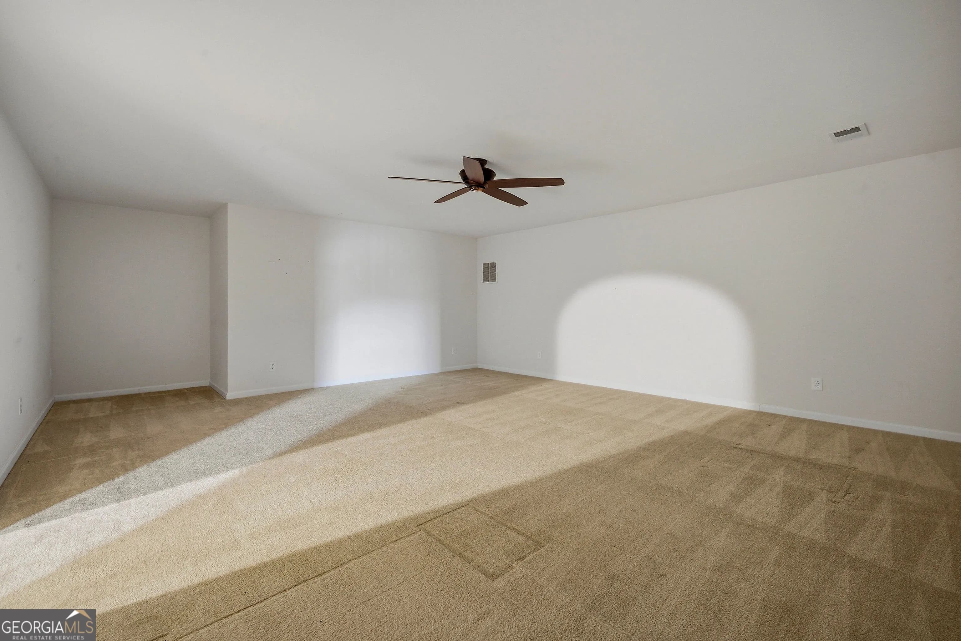 3581 Morinda Dr — photo 16 of 44