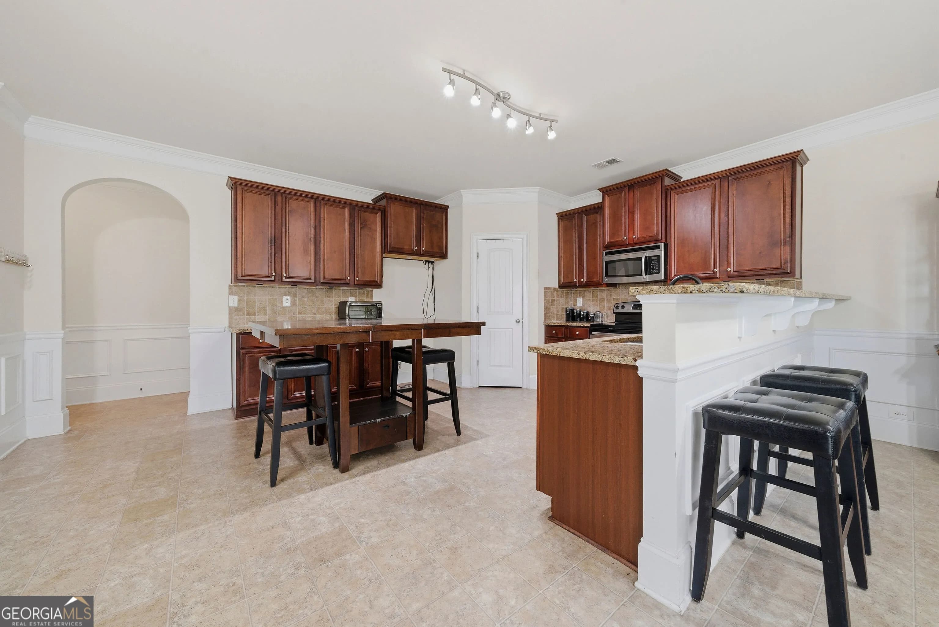 3581 Morinda Dr — photo 5 of 44
