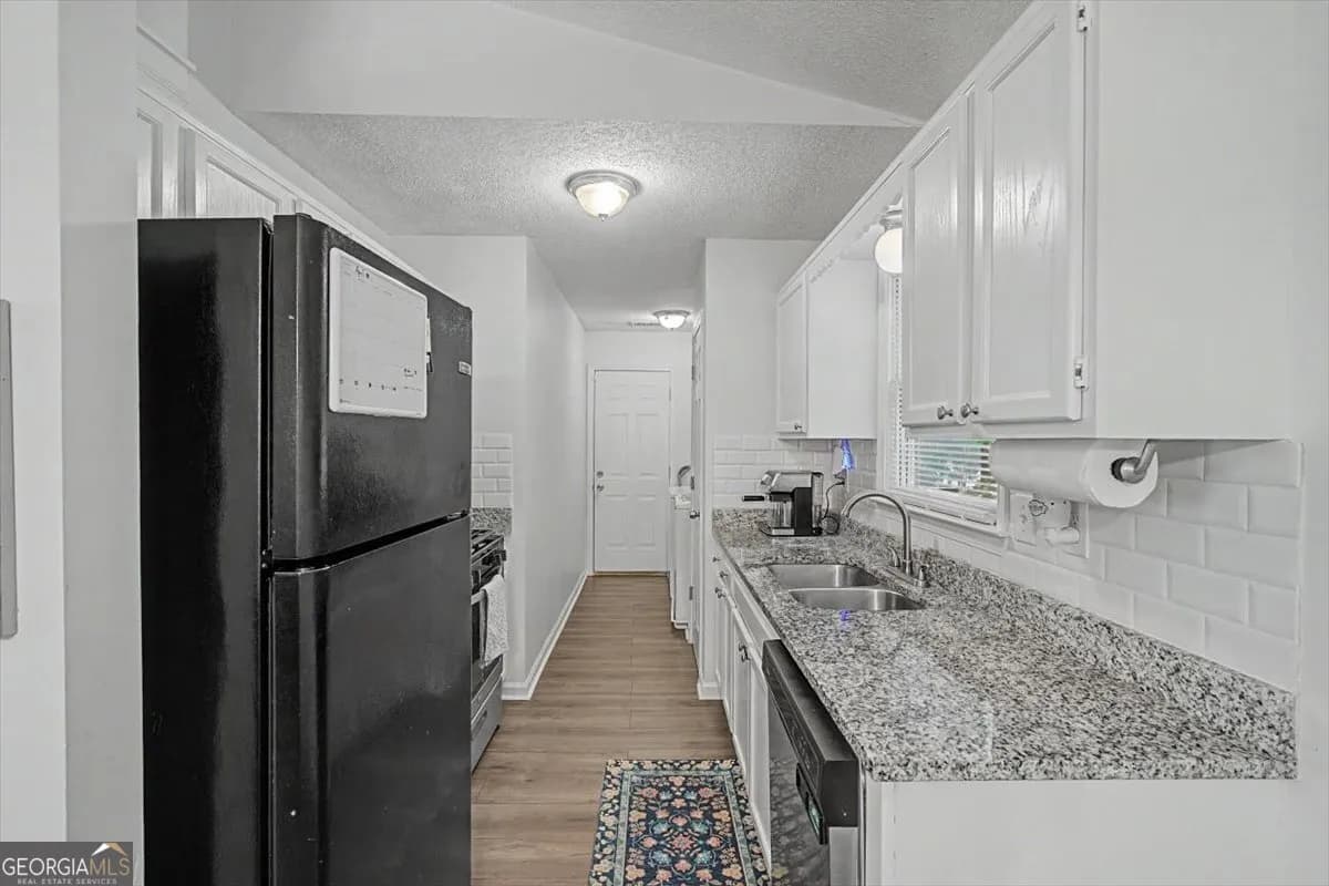 94 Villa Rosa Way — photo 8 of 34