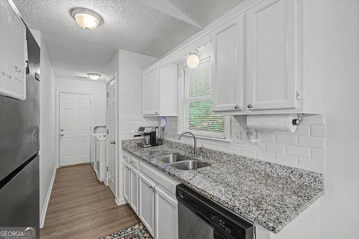 94 Villa Rosa Way — photo 9 of 34