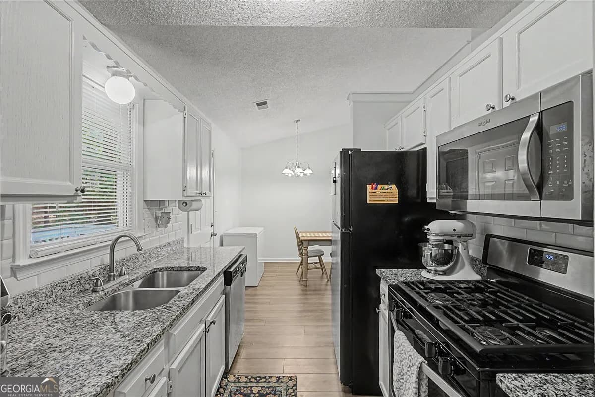 94 Villa Rosa Way — photo 11 of 34
