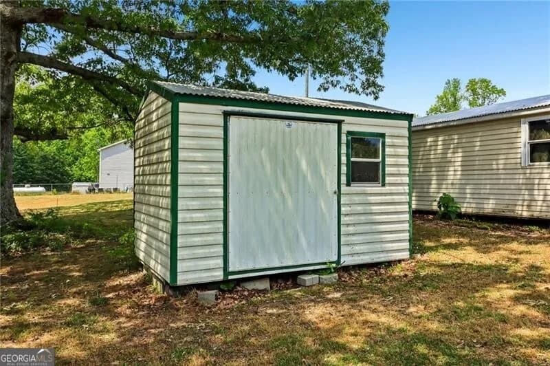 556 Hitchcock Rd — photo 48 of 61