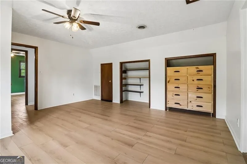 556 Hitchcock Rd — photo 31 of 61