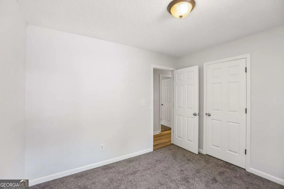 43 Gina Ct — photo 8 of 41