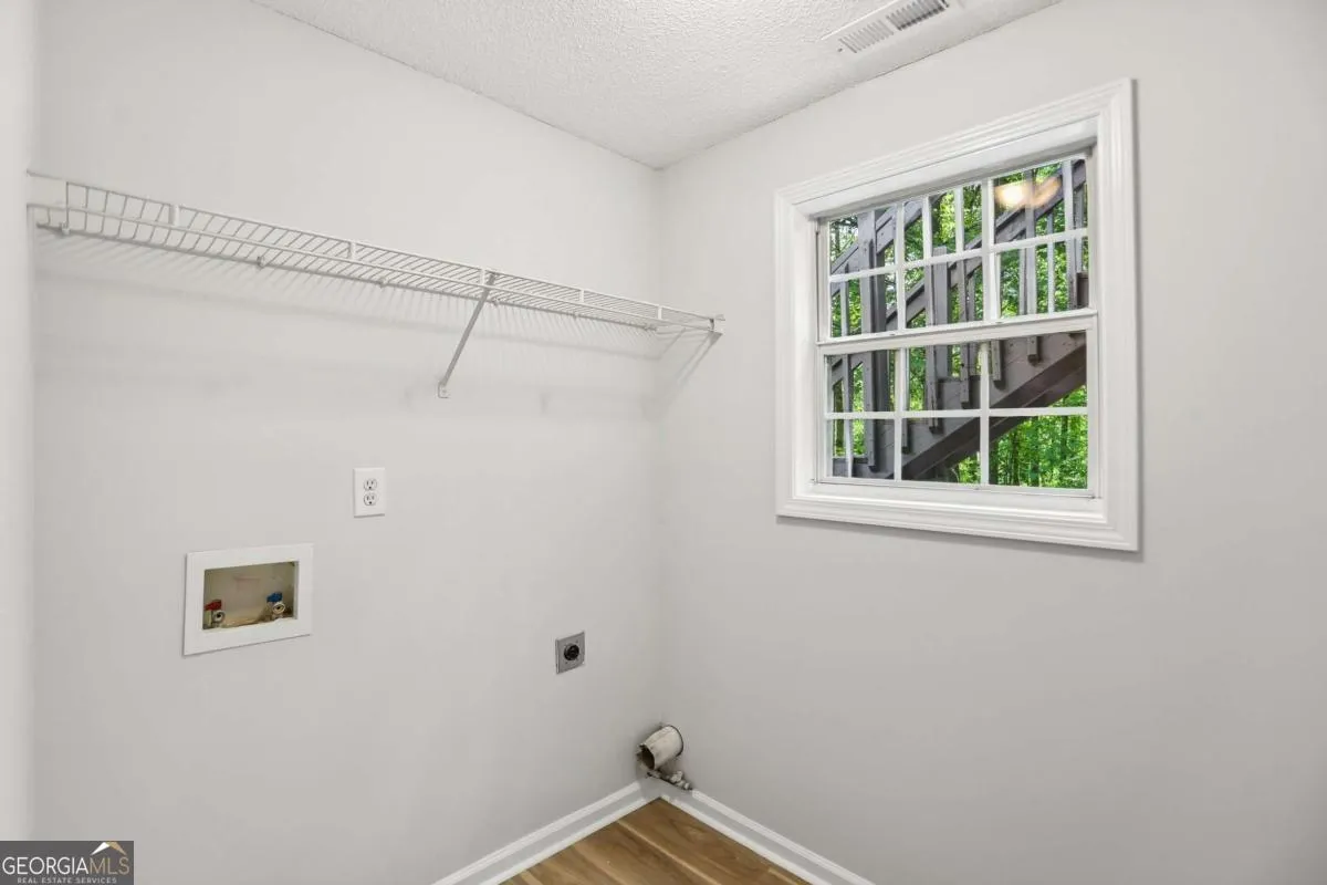 43 Gina Ct — photo 22 of 41