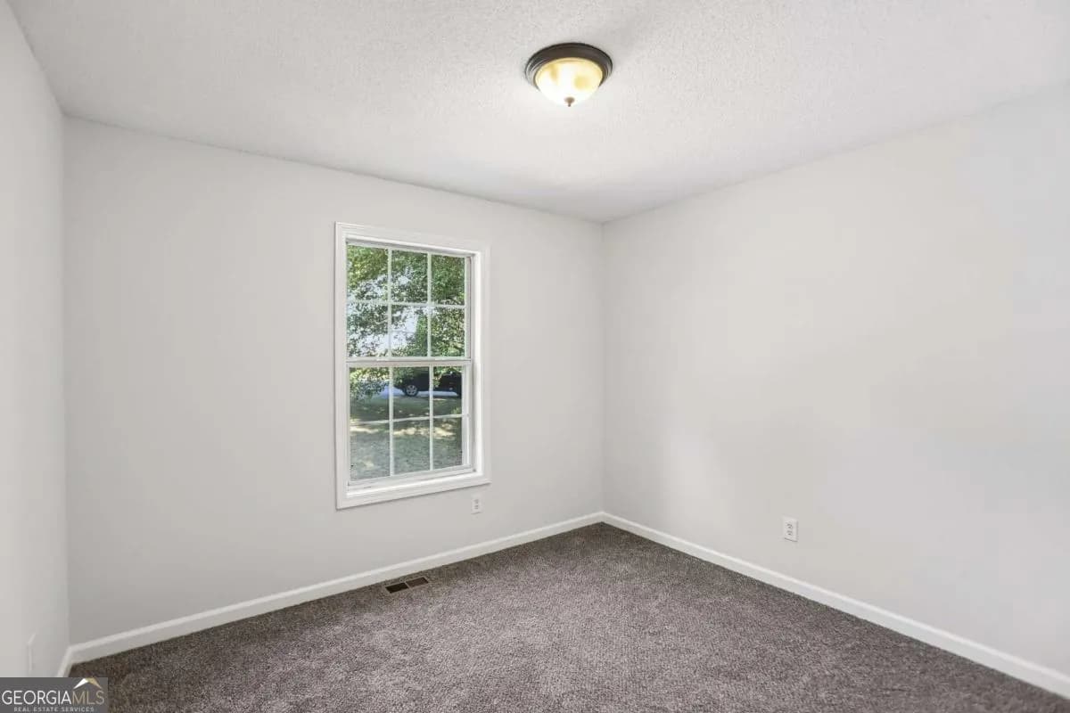 43 Gina Ct — photo 7 of 41