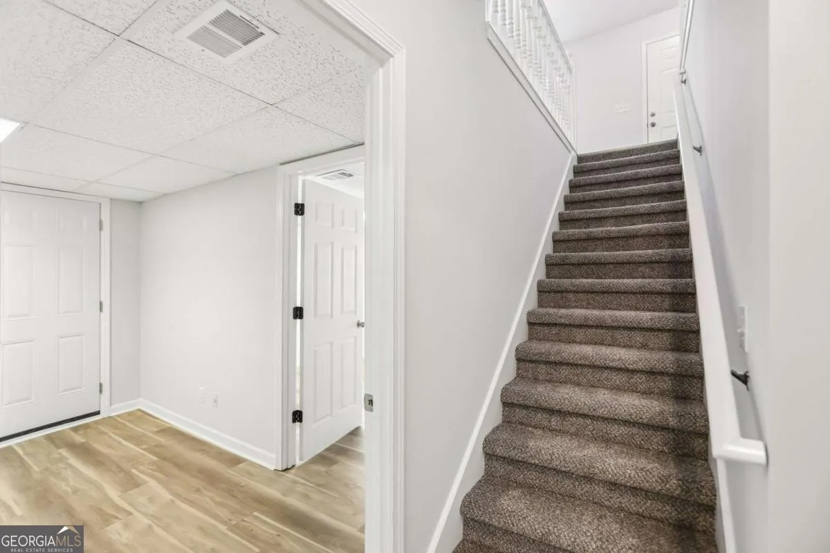 43 Gina Ct — photo 15 of 41