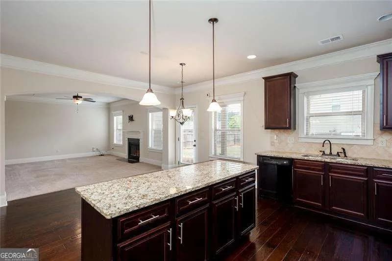 91 Ashbury Cir — photo 9 of 64
