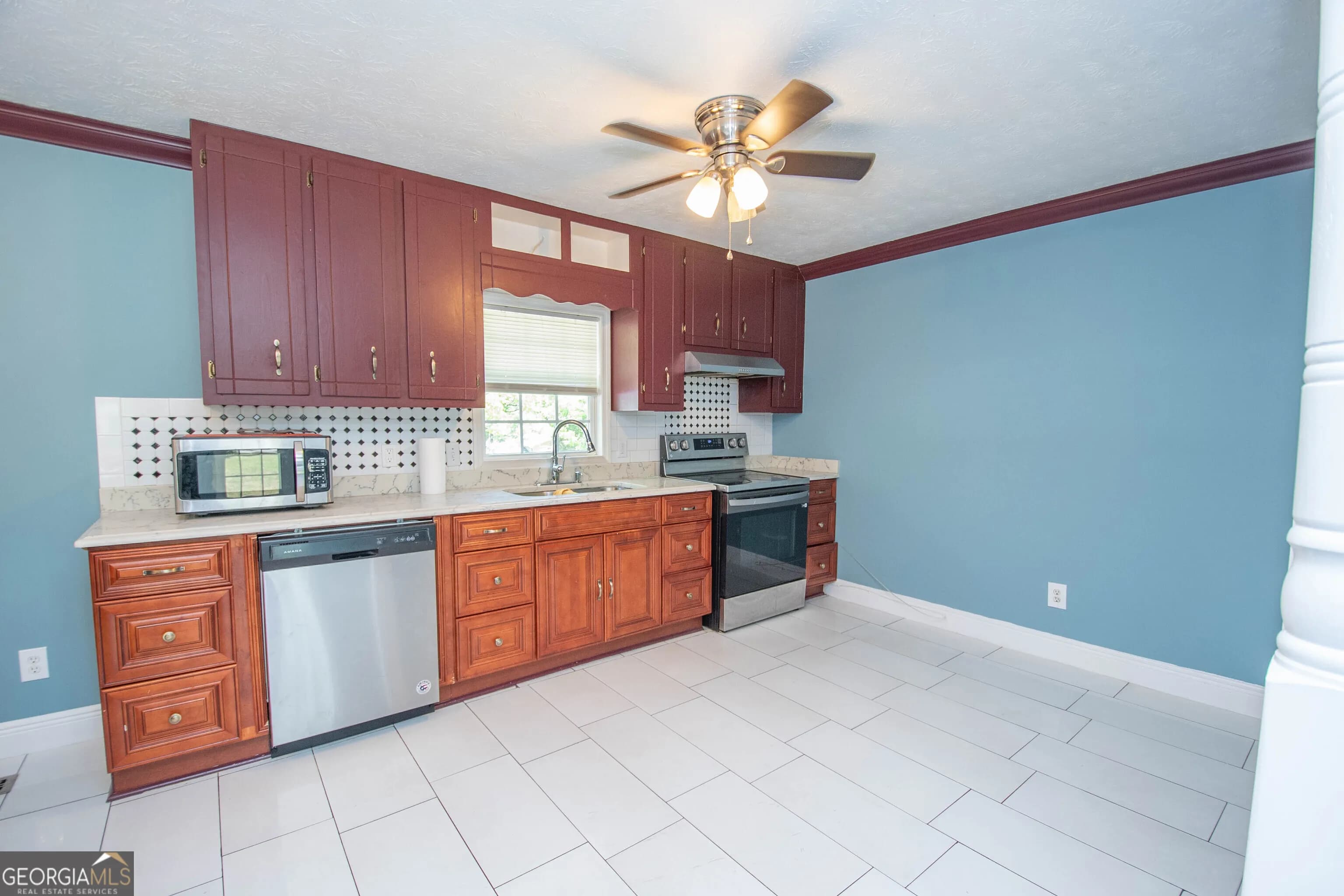 420 Henson Cir — photo 21 of 24