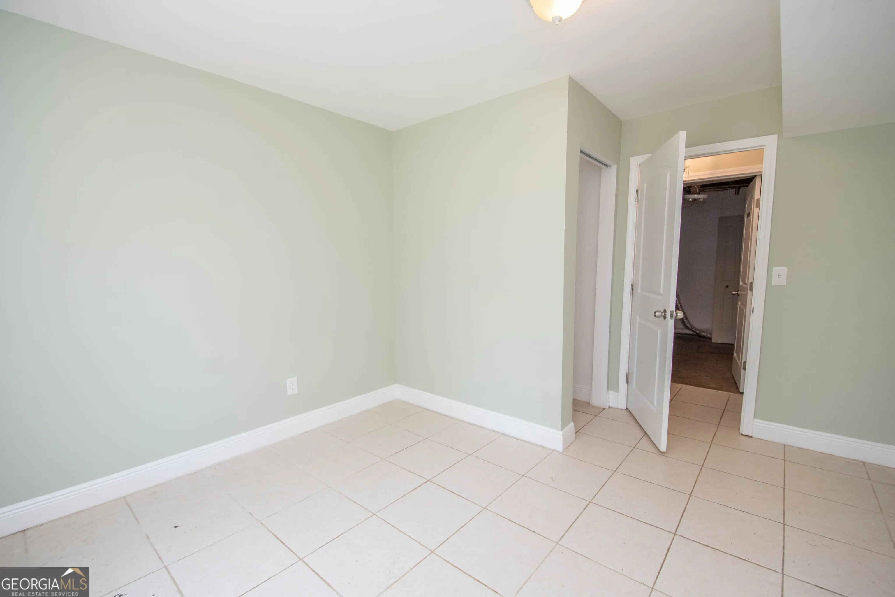 420 Henson Cir — photo 9 of 24