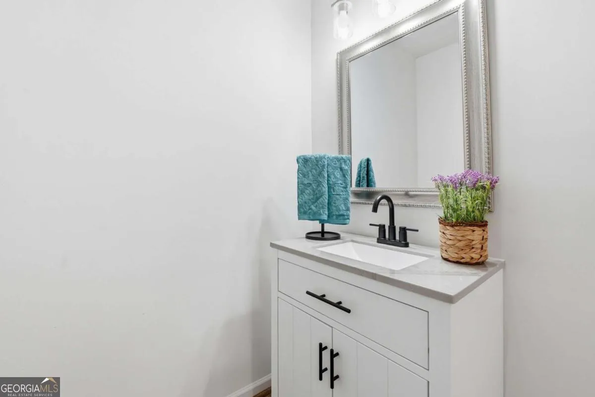 166 Old Stone Rd — photo 10 of 38