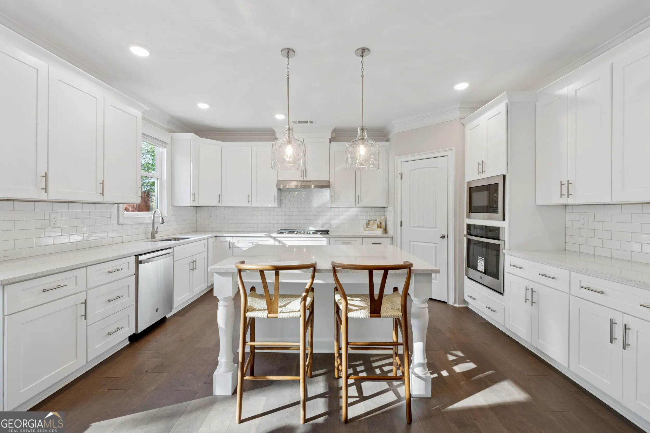 7260 Bluewater Ln — photo 6 of 57