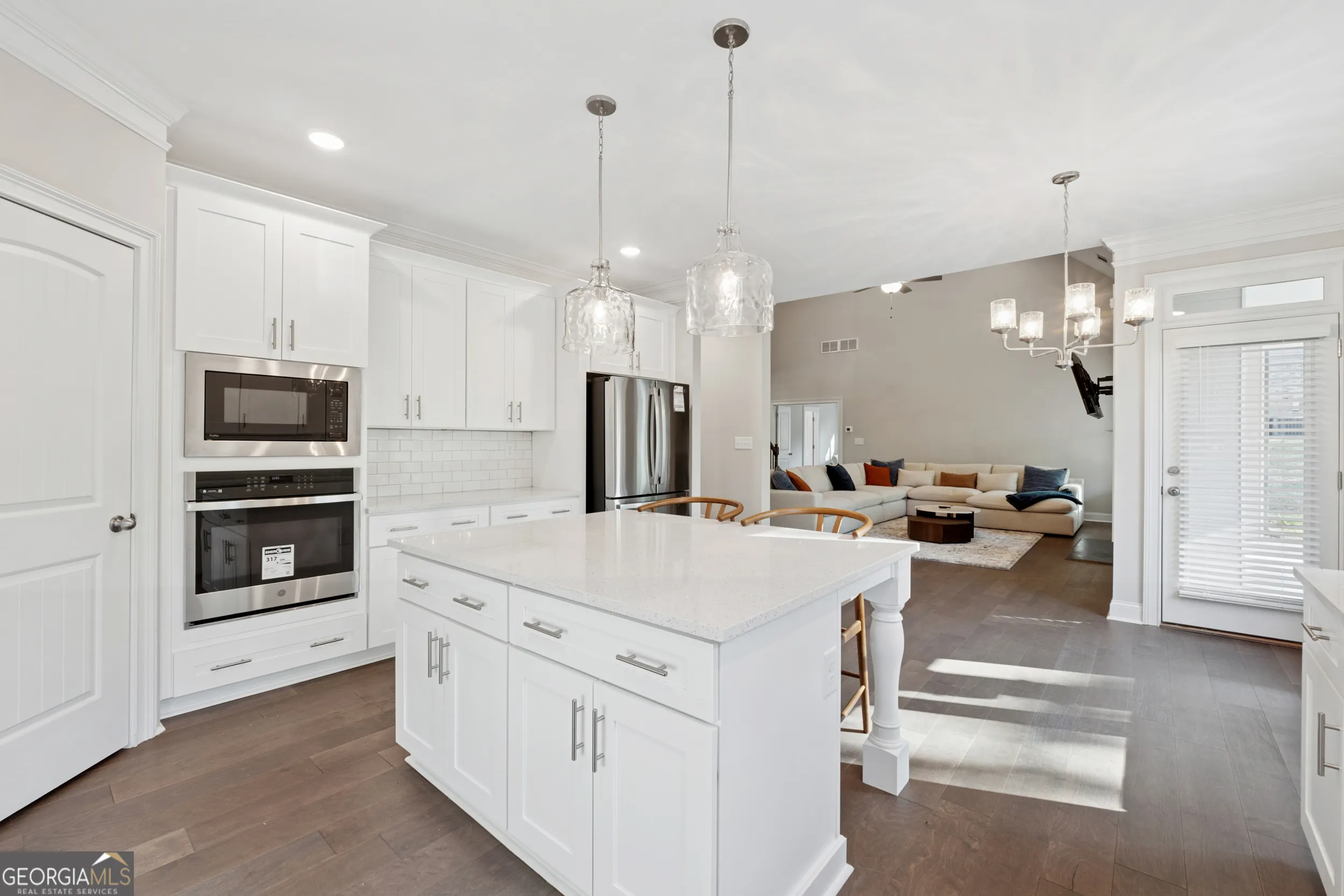 7260 Bluewater Ln — photo 9 of 57