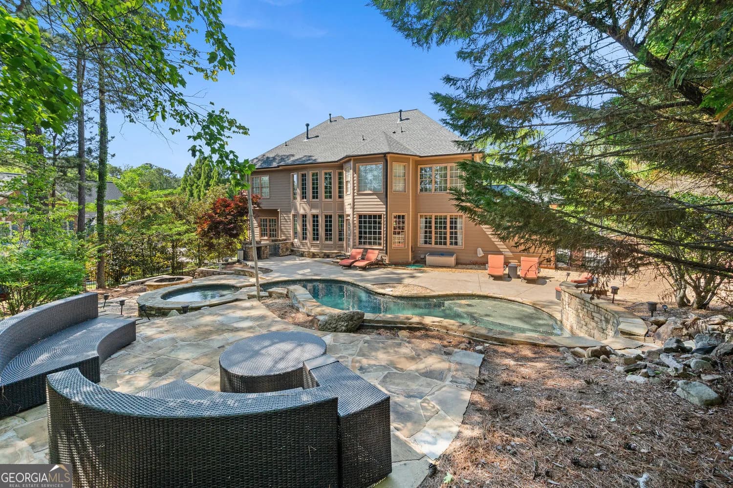 37 Creekside Ct — photo 2 of 52