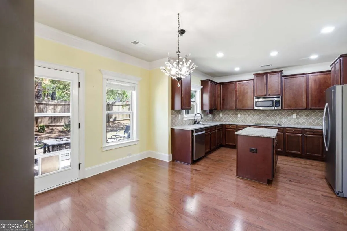 3890 Savannah Trce — photo 3 of 45
