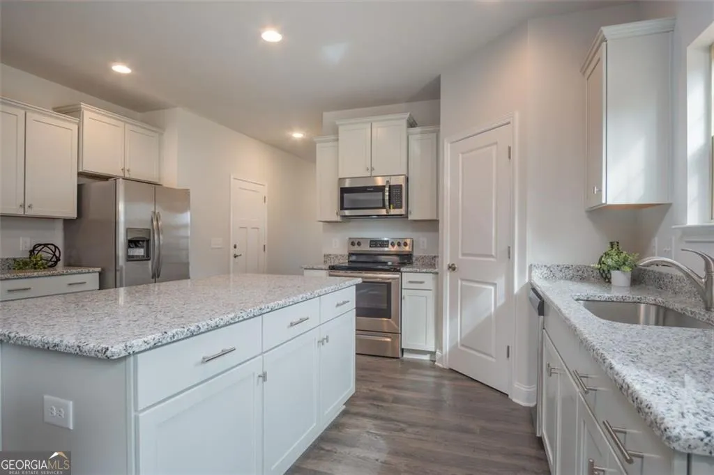 3028 Fairway Dr — photo 19 of 24