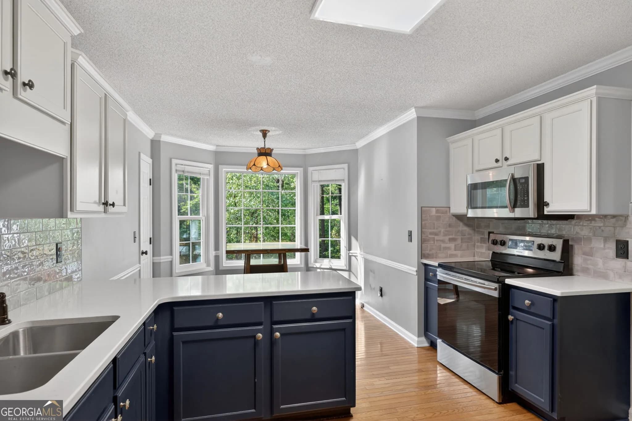 1349 Southgate Dr — photo 3 of 34
