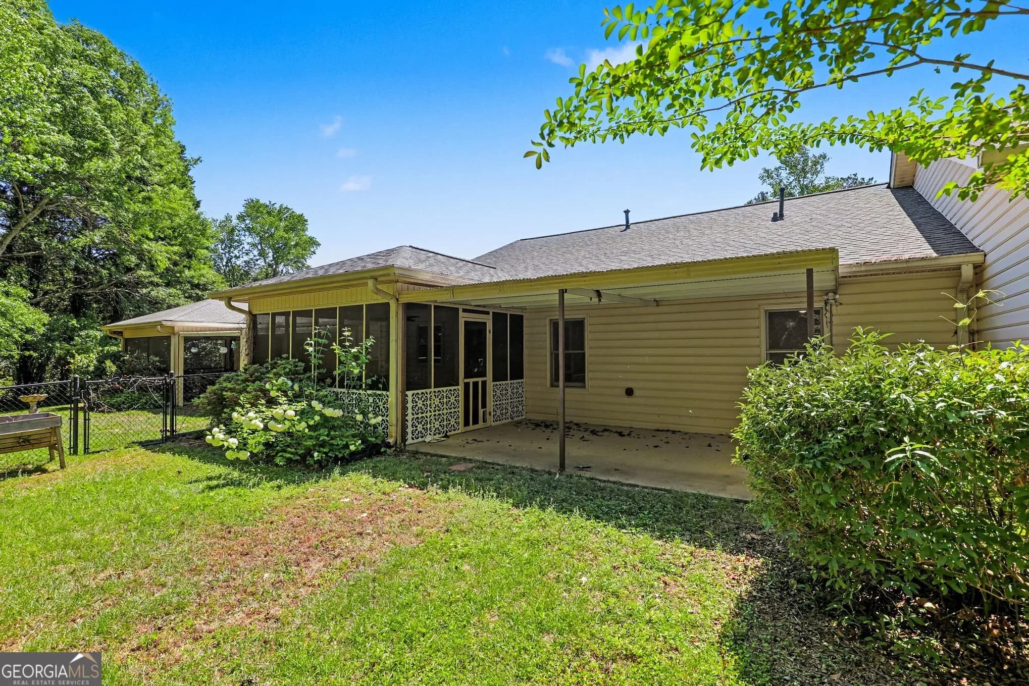 6190 Douglas Manor Ct — photo 28 of 35