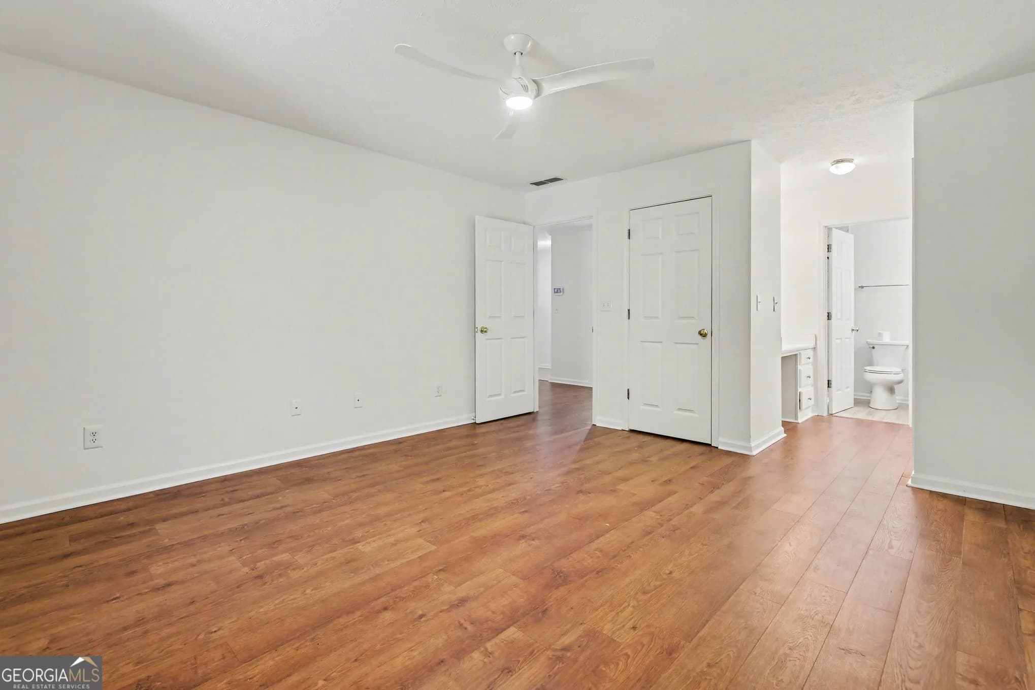 6190 Douglas Manor Ct — photo 16 of 35