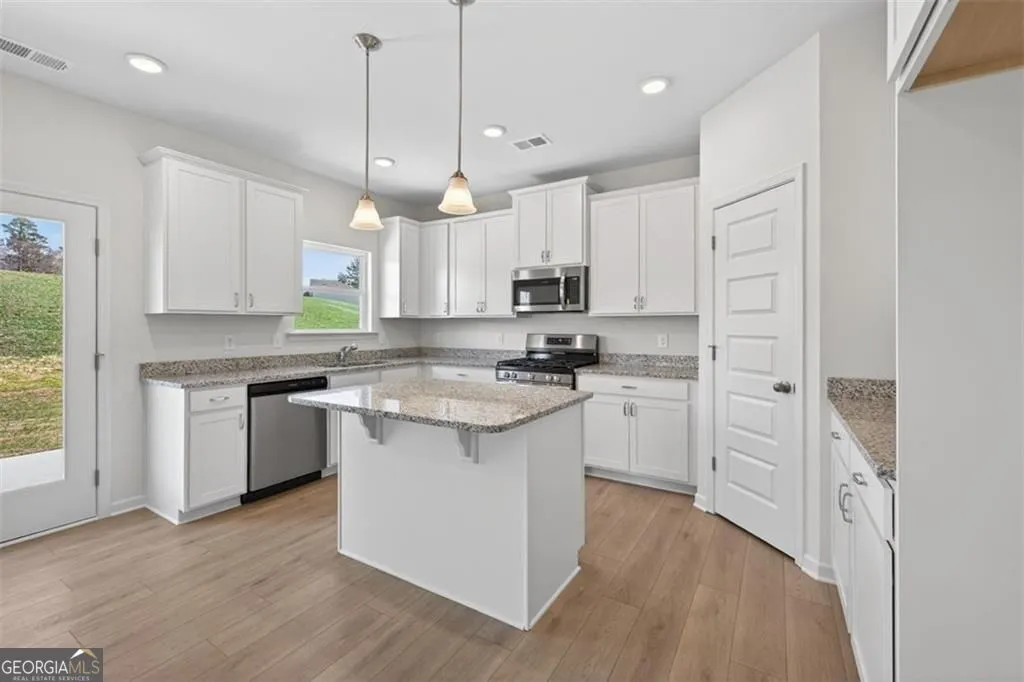 17 Jones Ridge Way — photo 4 of 34