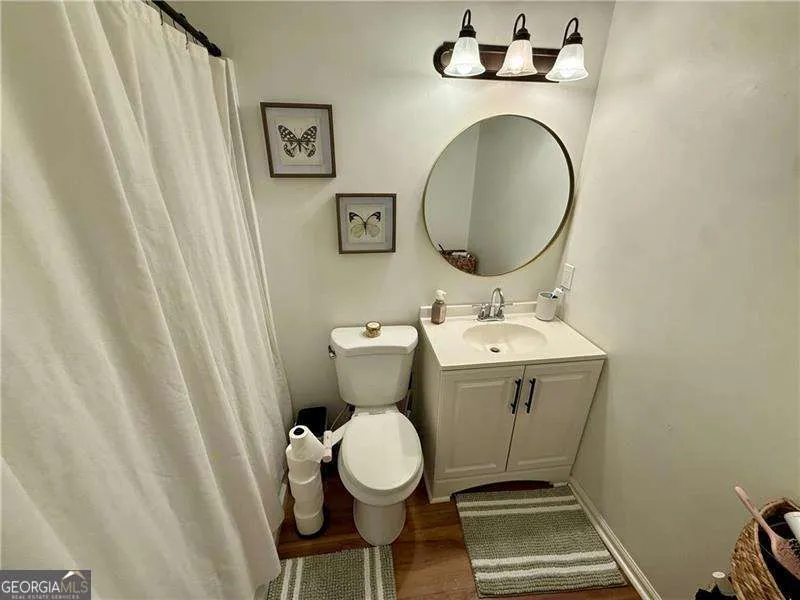 140 Rosewood Dr — photo 13 of 14