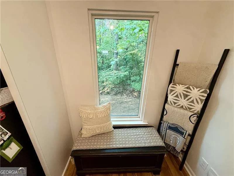 140 Rosewood Dr — photo 12 of 14