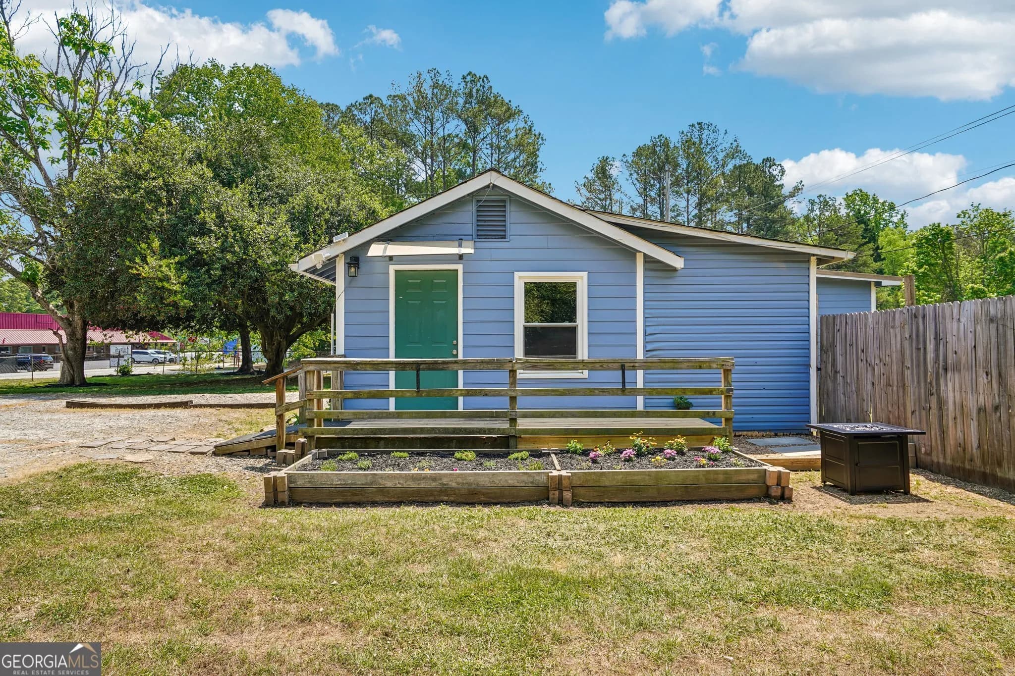 1042 Main St, Whitesburg