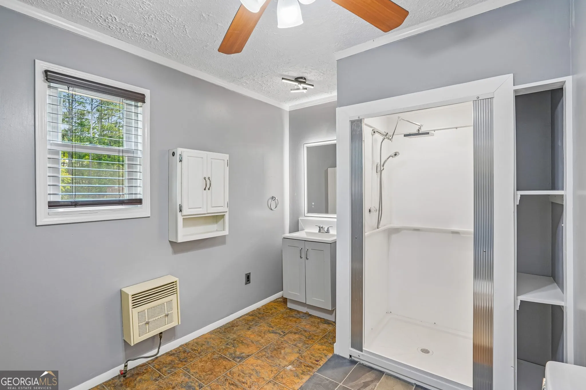1042 Main St — photo 14 of 32