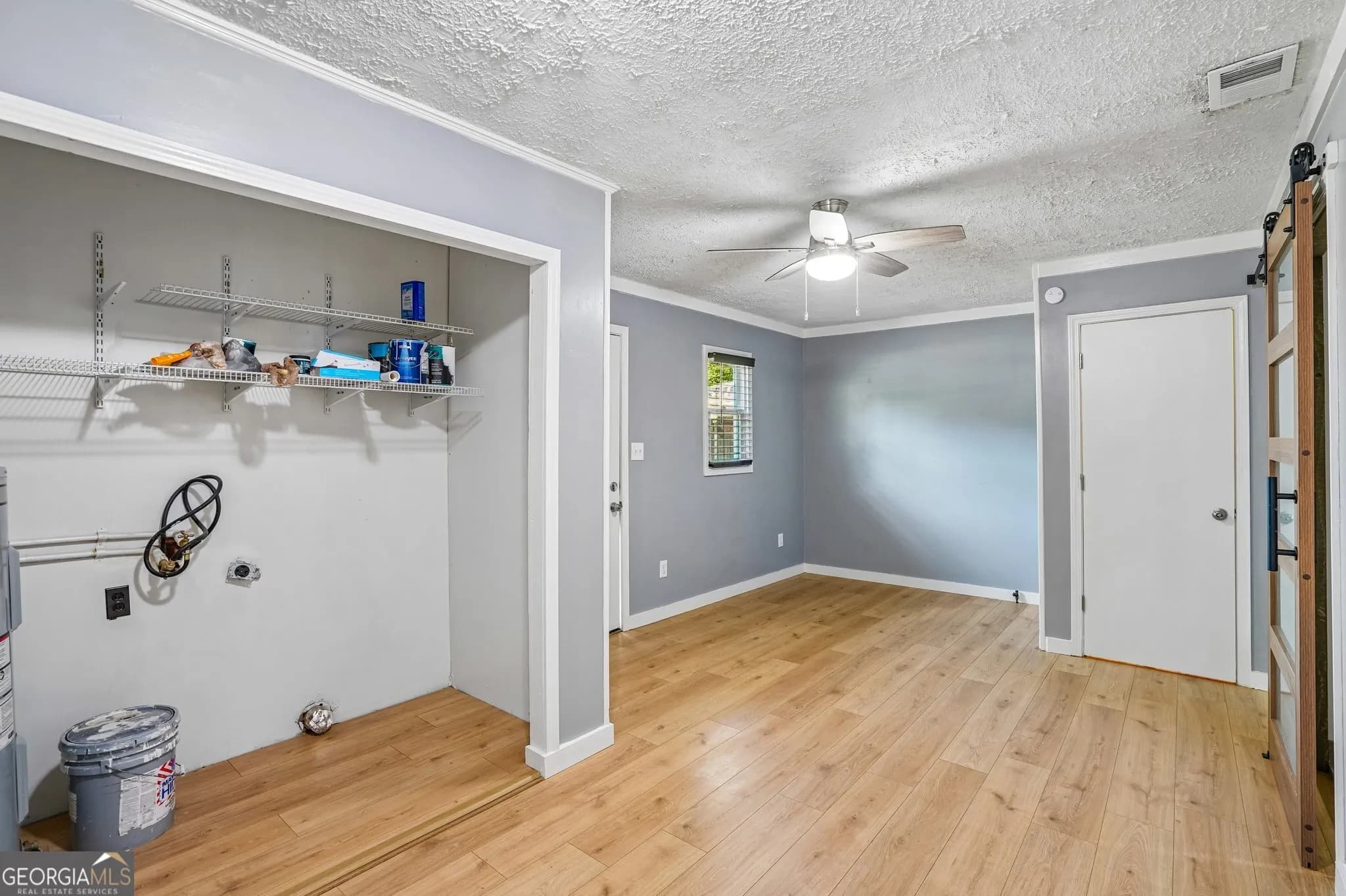 1042 Main St — photo 10 of 32