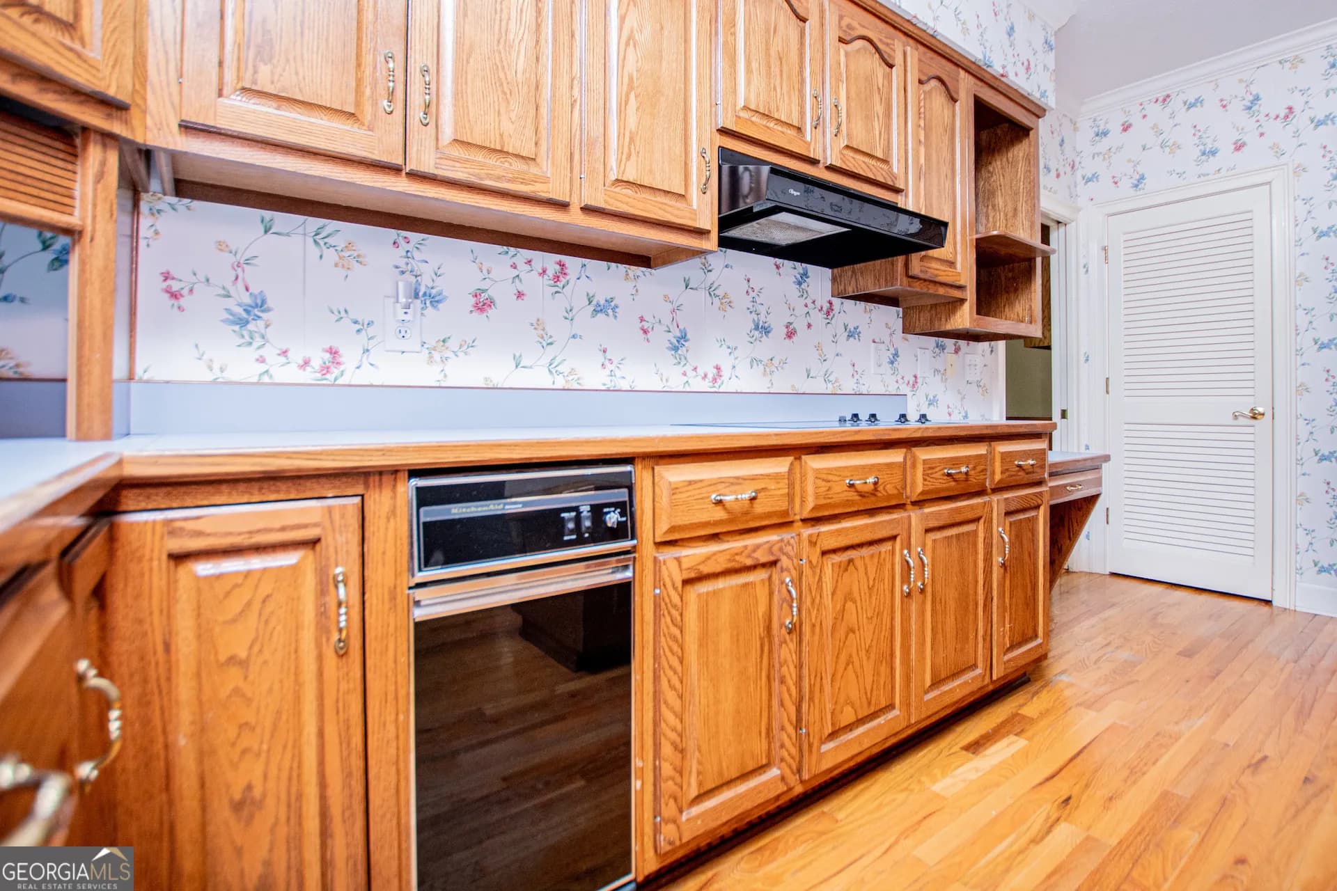 7378 N Mitchell Ct — photo 27 of 115