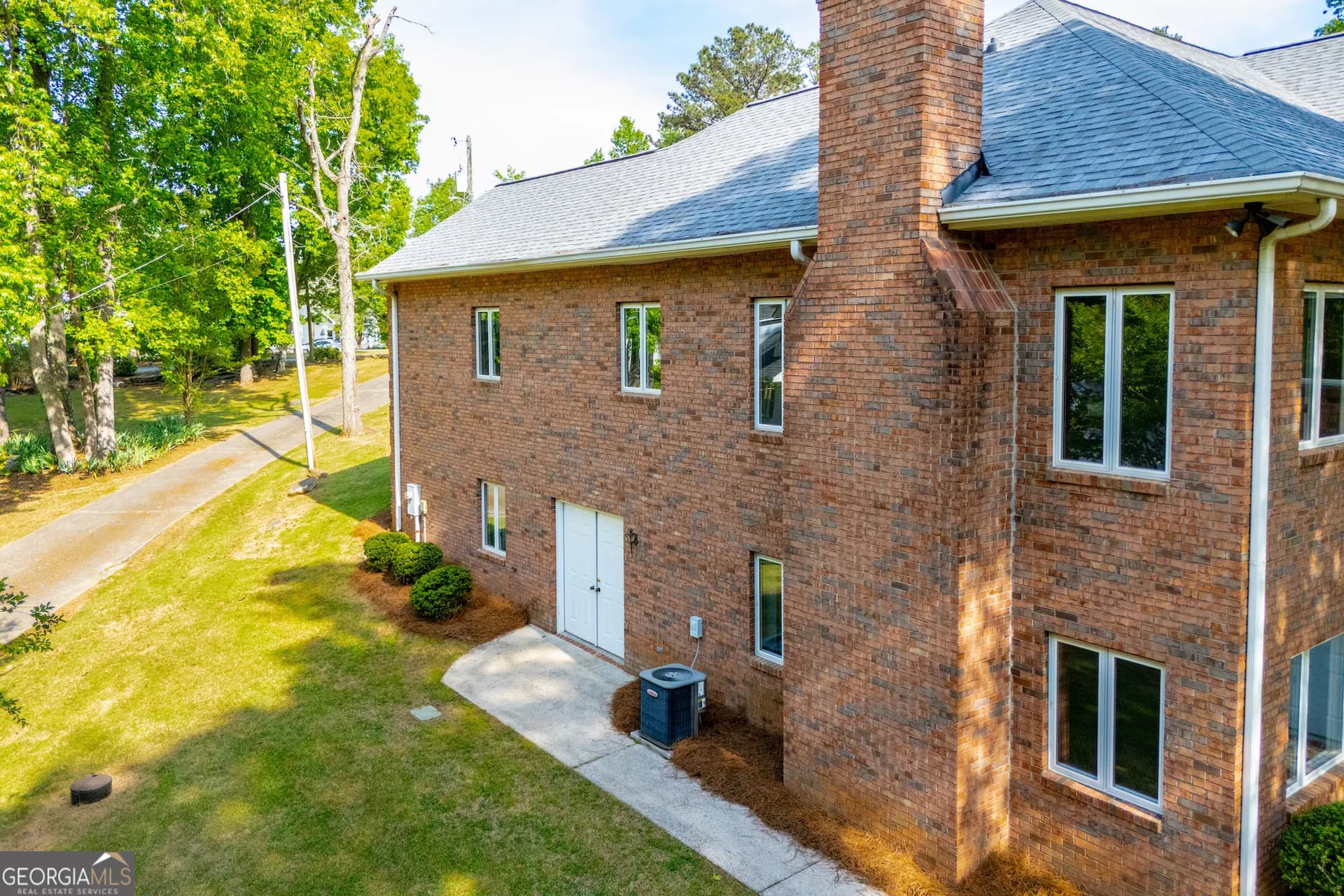 7378 N Mitchell Ct — photo 98 of 115