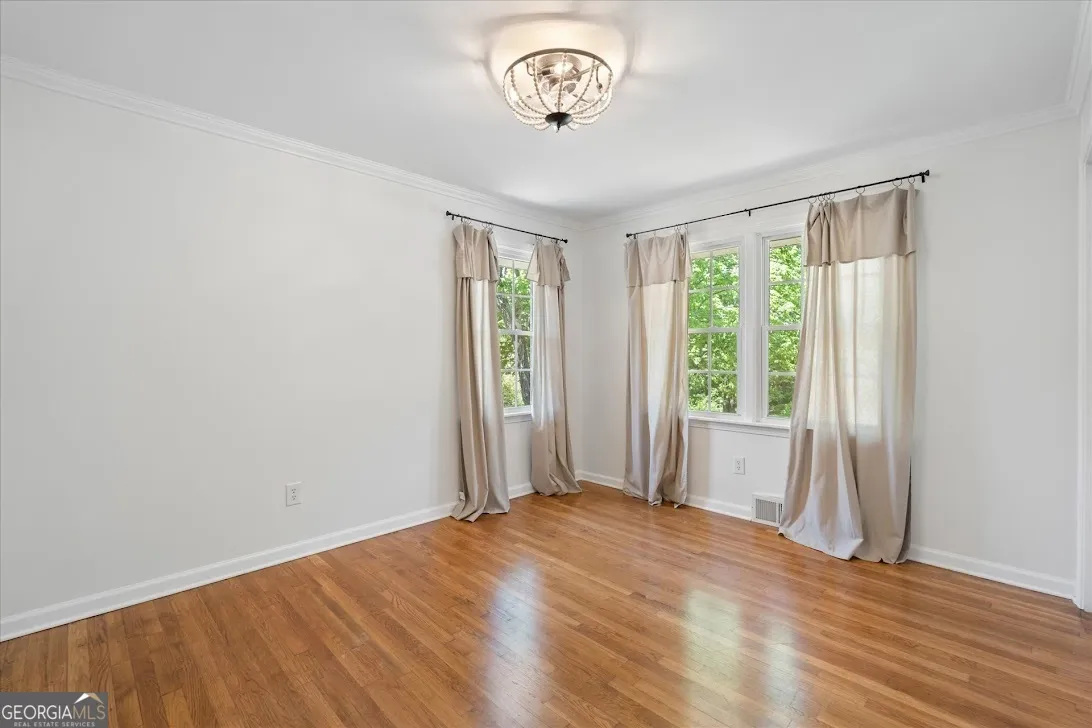 1172 Alabama St — photo 18 of 62