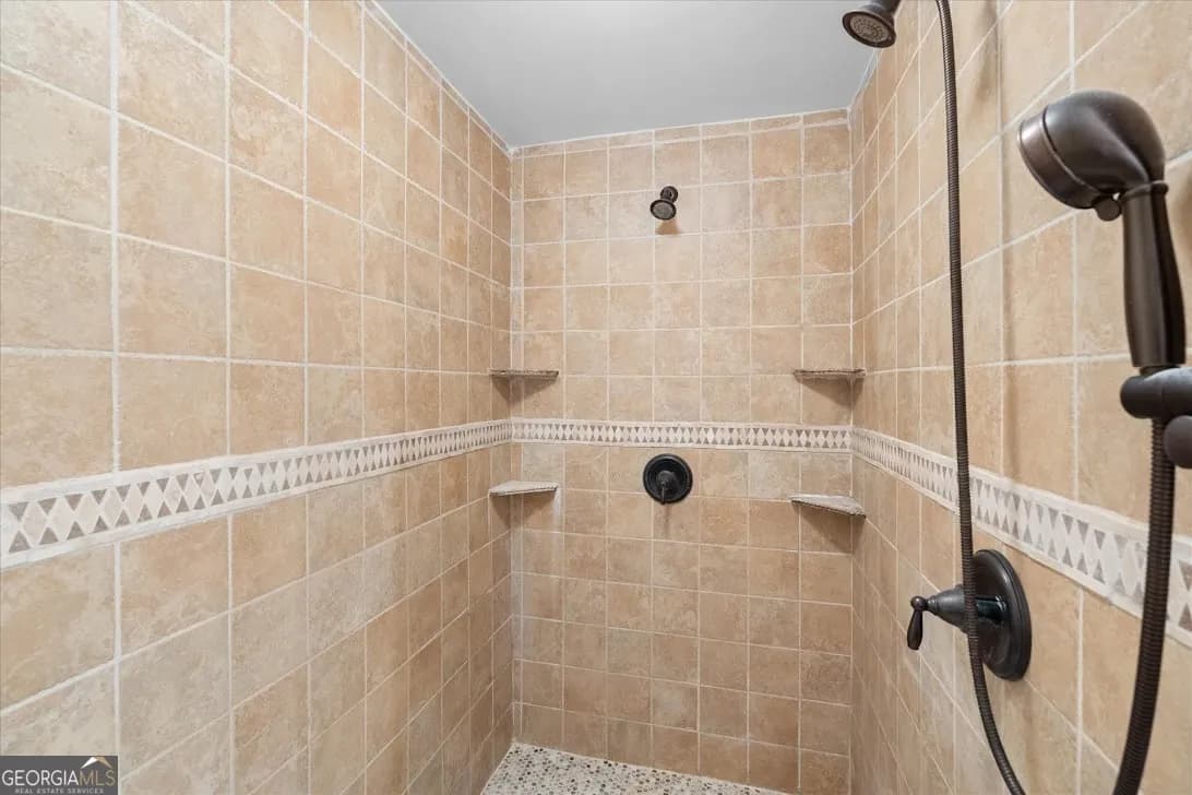 1172 Alabama St — photo 17 of 62
