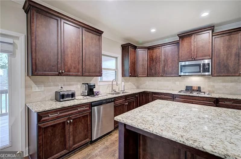 60 Amberlily Ct — photo 8 of 68