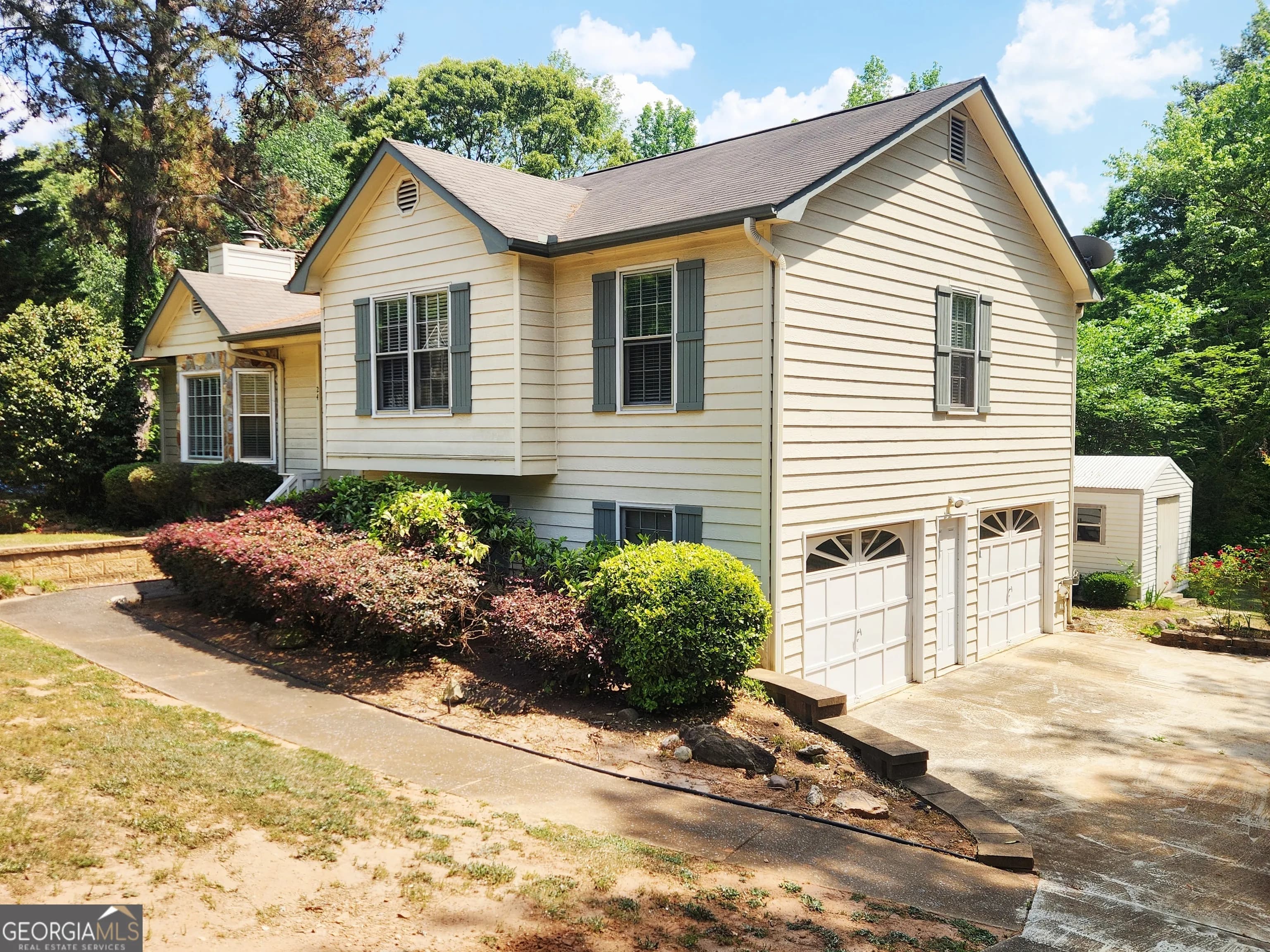 24 Brandywine Dr — photo 2 of 25