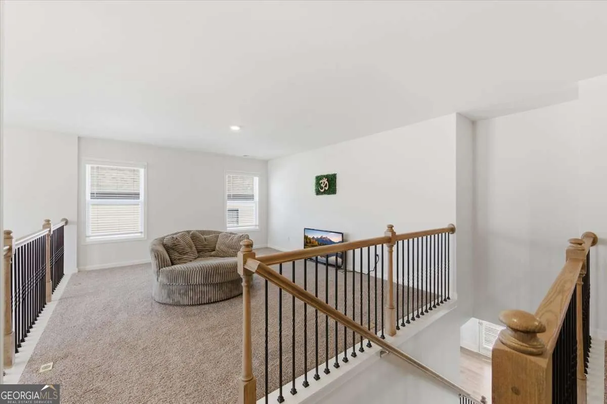 880 Garnet Dr — photo 14 of 57