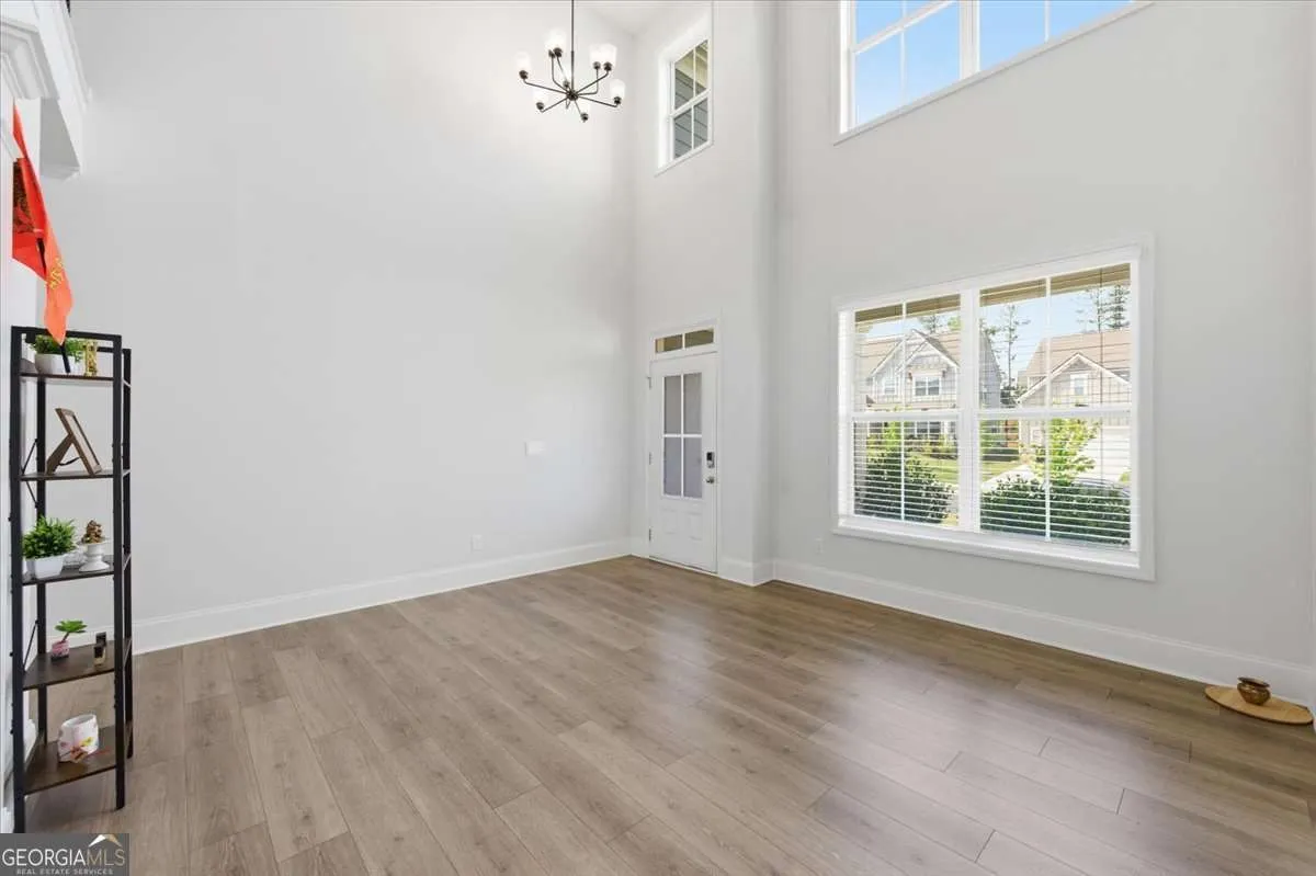 880 Garnet Dr — photo 9 of 57